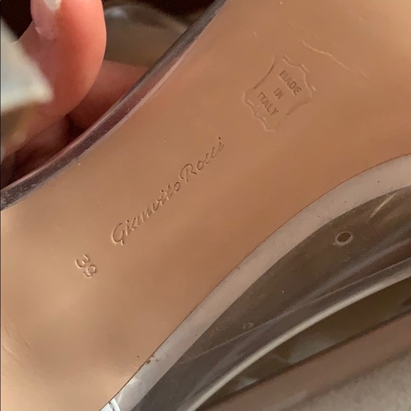 SOLD Gianvito Rossi Plexi PVC Pumps 39 - Picture 8 of 8